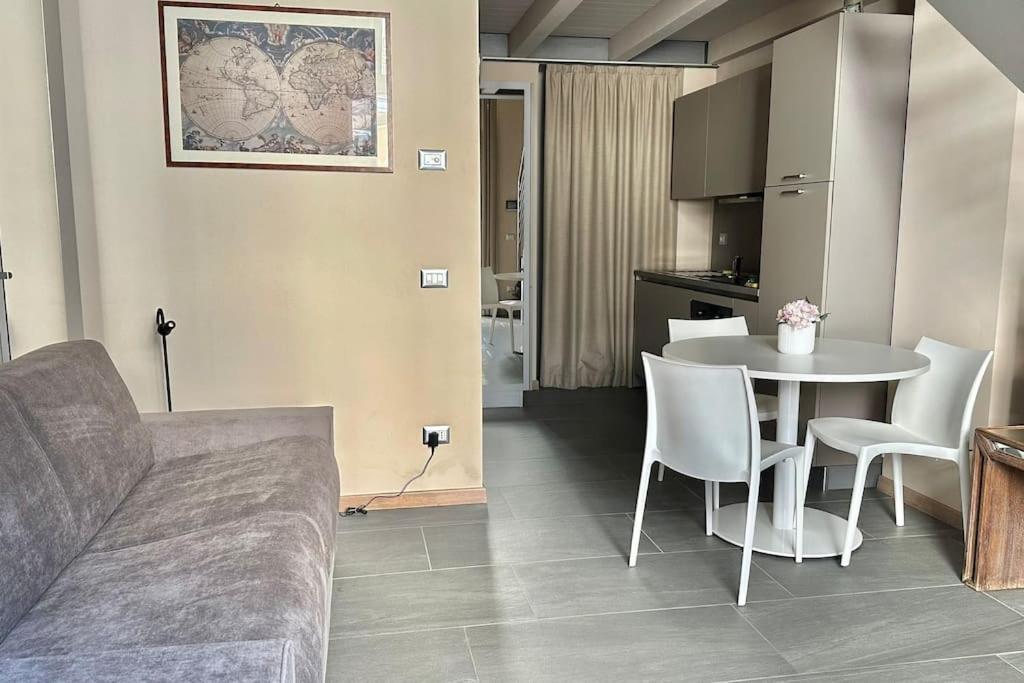 Couple'S Dream Loft 100Mt From Duomo And Lake Como Zewnętrze zdjęcie
